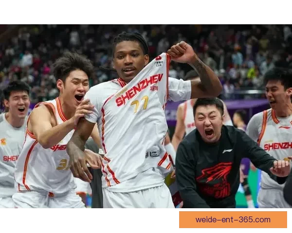 李弘权带领上海豪取十五连胜史密斯绝杀深圳连胜九场 李弘权带领上海豪取十五连胜史密斯绝杀深圳连胜九场